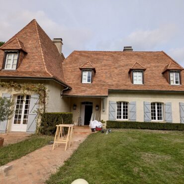 Fenêtres avec volets battants intérieurs