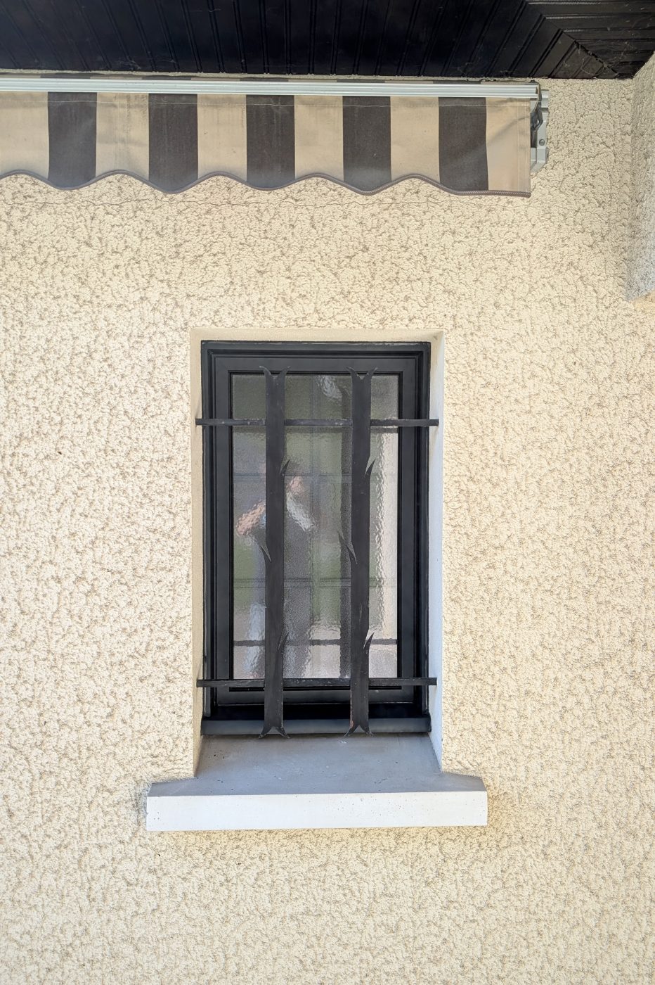 Fenêtre PVS pour salle de bain vue extérieure