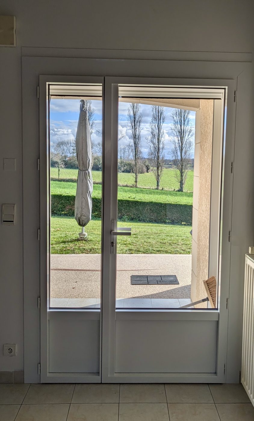 Porte vitrée d'entrée